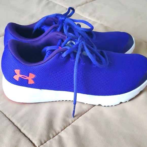 Under Armour Shoes - Under Armour 5.5Y